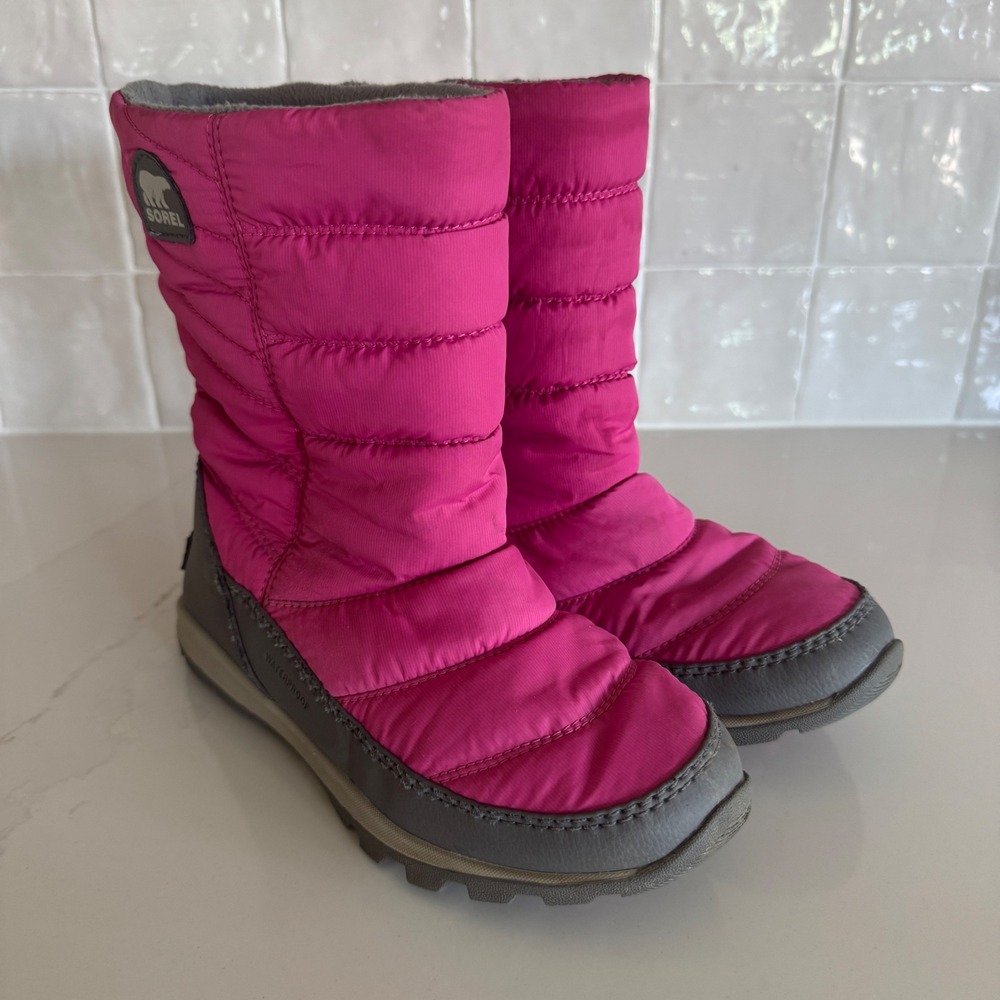 Sorel Whitney Short Waterproof Snow Boots Girls Size 3 Pink Quilted Insulated